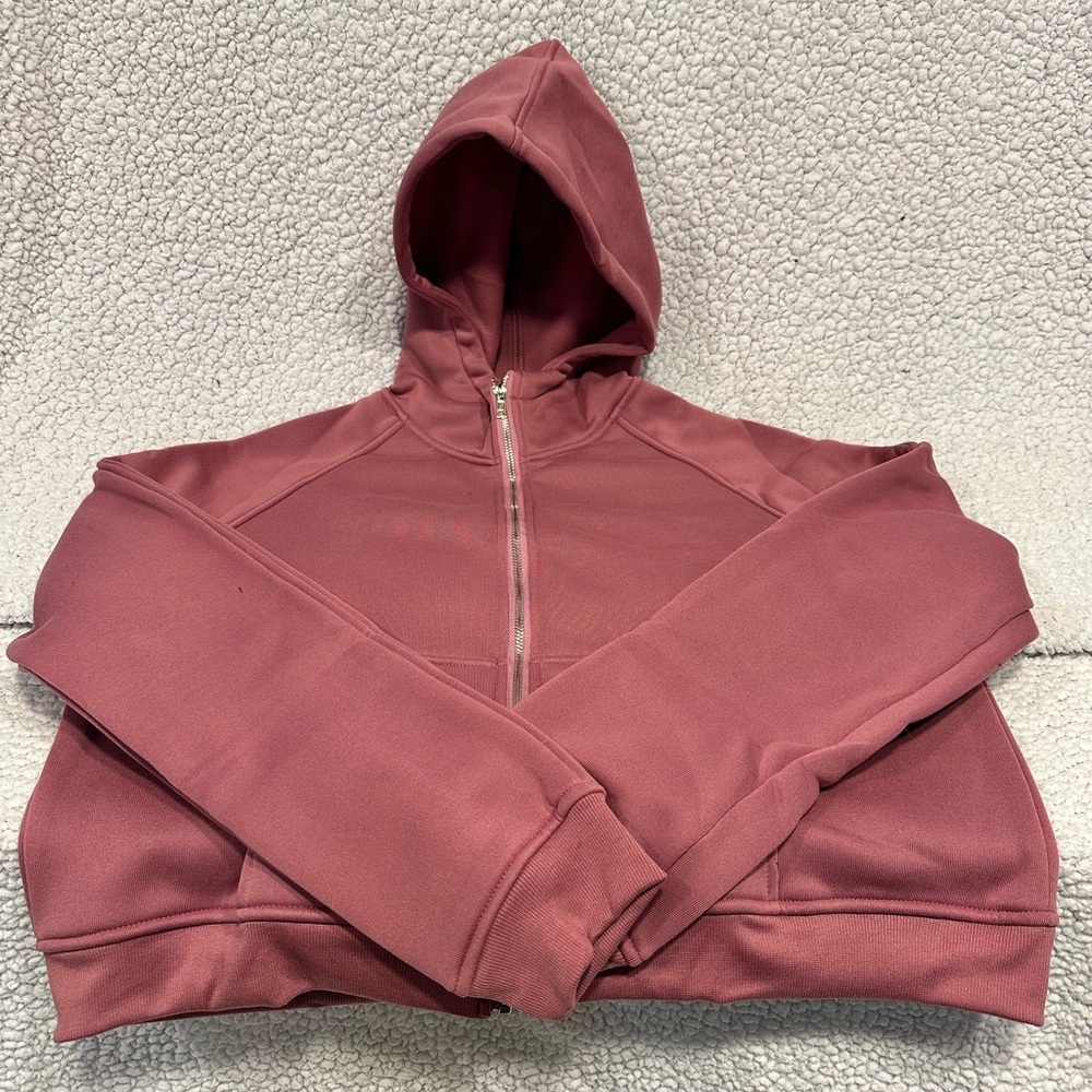 Women’s Crop Zip-Up Hoodie with Pockets.